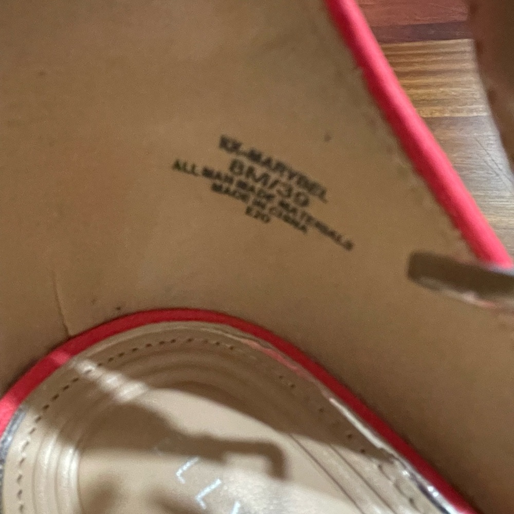 Kelly & Katie block heel sandals. 8M. EUC. - Picture 9 of 10